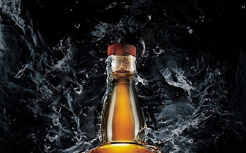 [产品静物摄影]MangoIcePhotography-水中的威士忌酒产品摄影教程-中英字幕